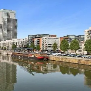 Edouard Boat Botel